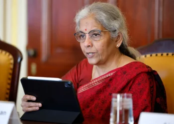 GST வரிக்குறைபால் அதிகரித்த விற்பனை.. நிர்மலா சீதாராமன் பெருமிதம்!
