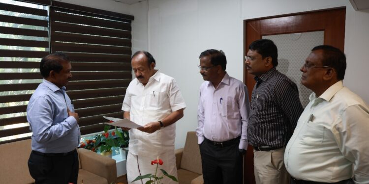 விரைவில் வெளியாகிறது விவசாயி எக்ஸ்பிரஸ்… உழவர் நலத்துறை அமைச்சருடன் ஒரு மீட்..
